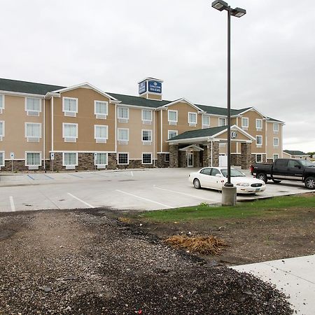 Cobblestone Hotel&Suites - Devils Lake Extérieur photo