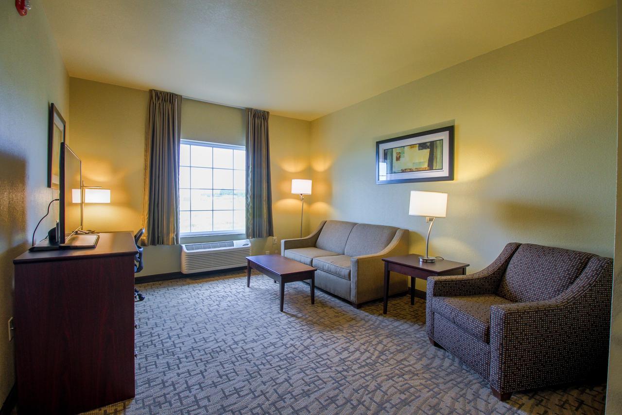 Cobblestone Hotel&Suites - Devils Lake Extérieur photo