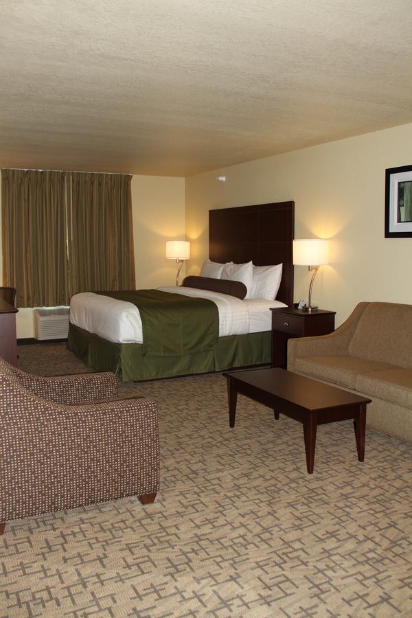 Cobblestone Hotel&Suites - Devils Lake Extérieur photo