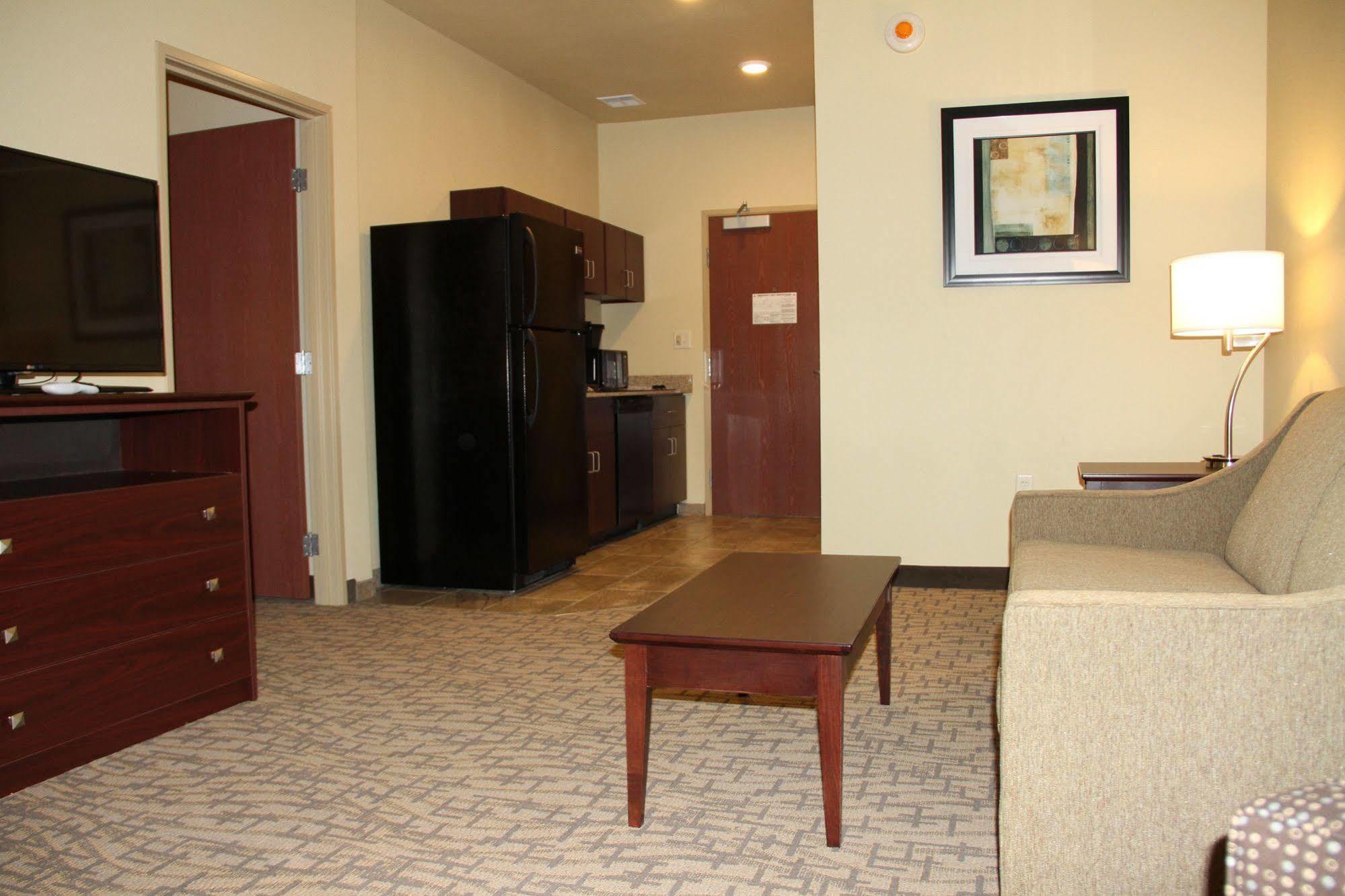 Cobblestone Hotel&Suites - Devils Lake Extérieur photo